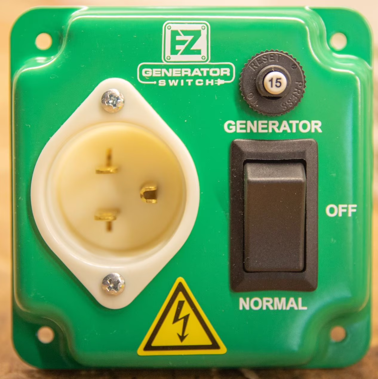 EZ Generator Switch, 15A 125V Green Manual Transfer Electrical Switch
